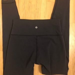 Lululemon Wunder Under dark navy leggings